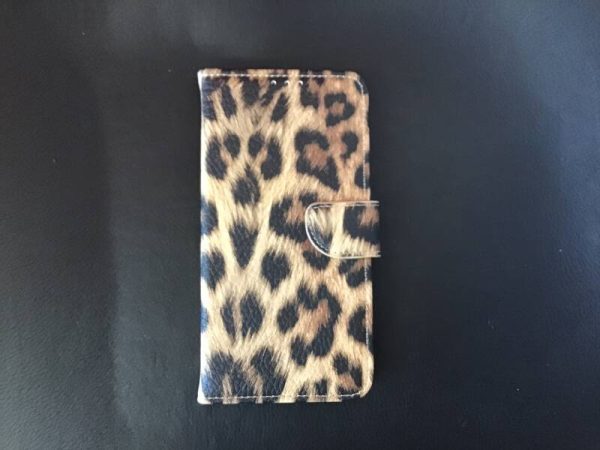 Samsung Galaxy A30 - Bookcase - hoesje -  panterprint - Leopard - bruin